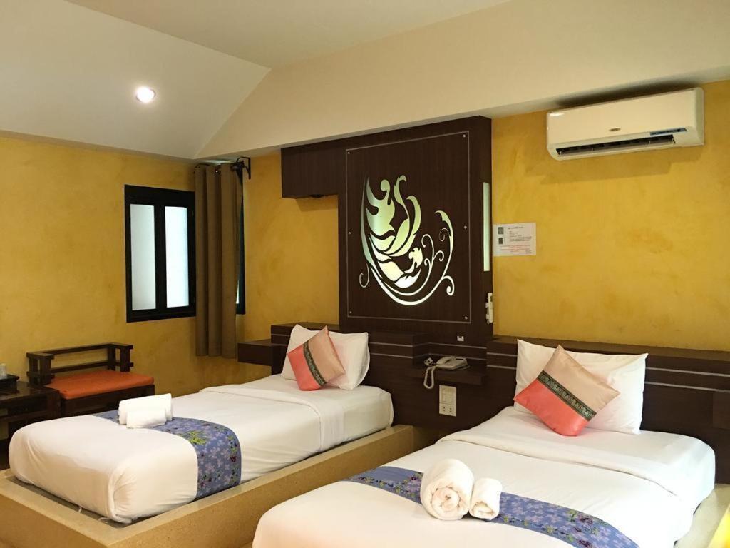 Tanisa Resort Chumphon Bagian luar foto