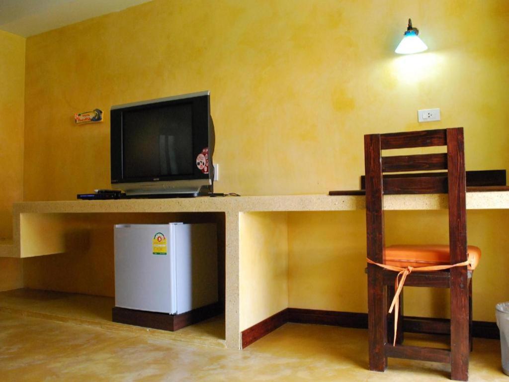 Tanisa Resort Chumphon Bagian luar foto