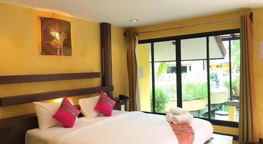 Tanisa Resort Chumphon Bagian luar foto