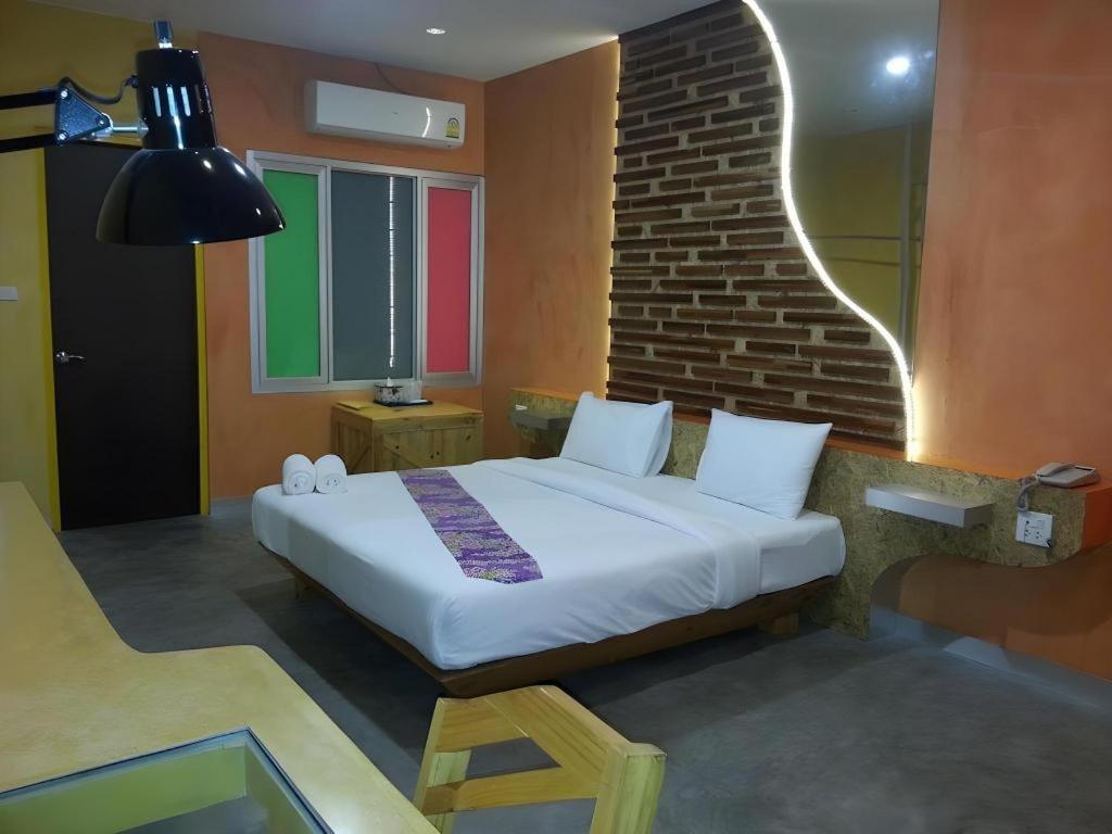 Tanisa Resort Chumphon Bagian luar foto
