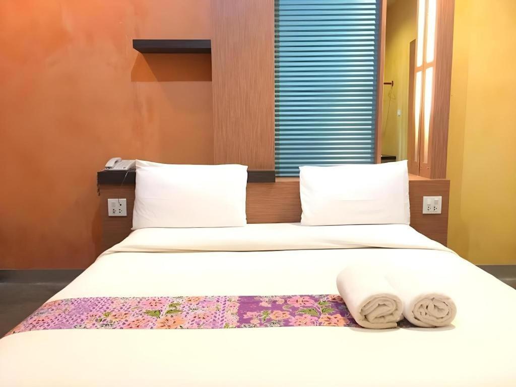 Tanisa Resort Chumphon Bagian luar foto