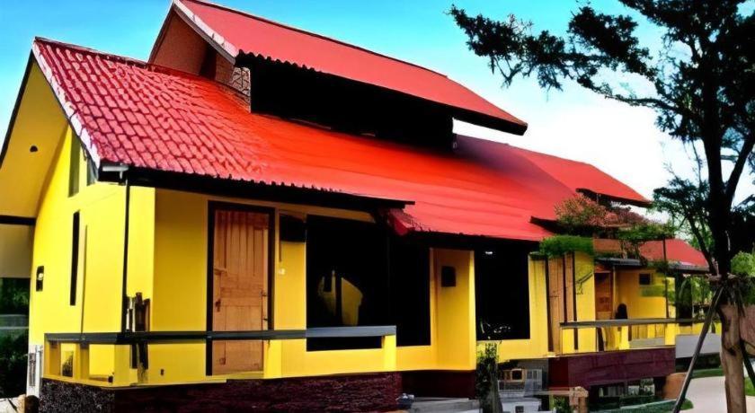 Tanisa Resort Chumphon Bagian luar foto