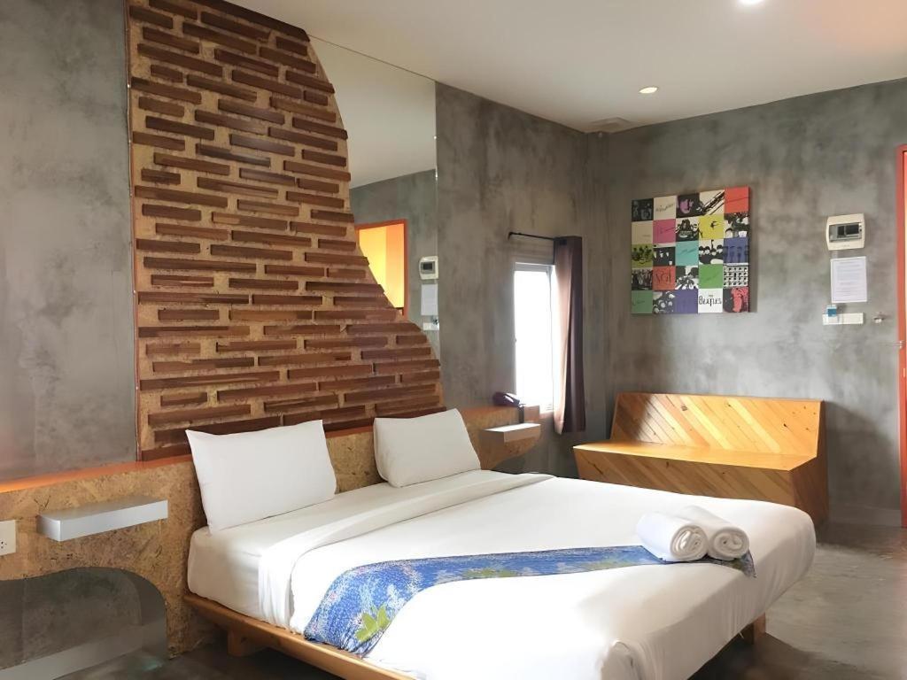 Tanisa Resort Chumphon Bagian luar foto